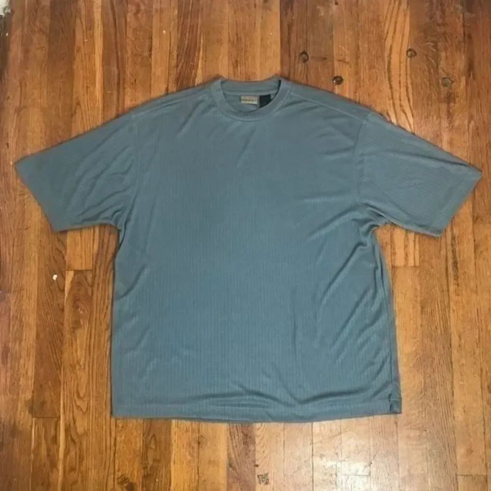 axist grey T-shirt, size L shirts 0069